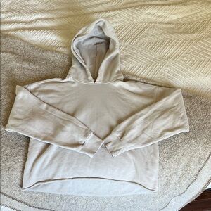 EUC Abercrombie & Fitch Cozy Cream Pullover Cropped Hoodie